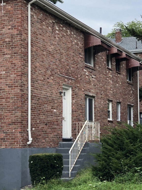 Building Photo - 275 Corey Rd