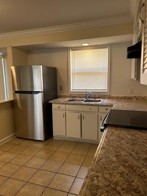 Building Photo - 10566 Mayfair Dr