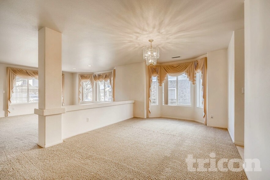 Building Photo - 11858 Idalia St