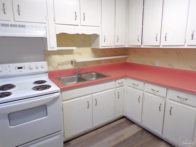 Building Photo - 6861 Melanie Dr