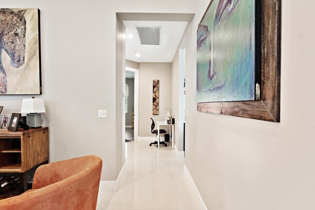 Building Photo - 11710 Paradise Cove Ln