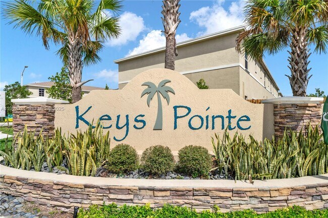 Building Photo - 496 NE 4th Terrace