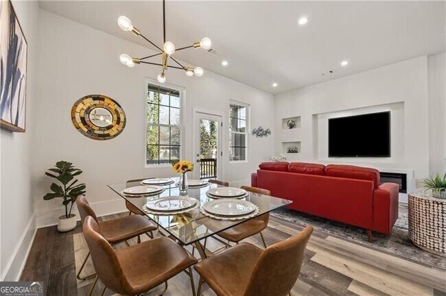 Building Photo - 3165 Dogwood Dr