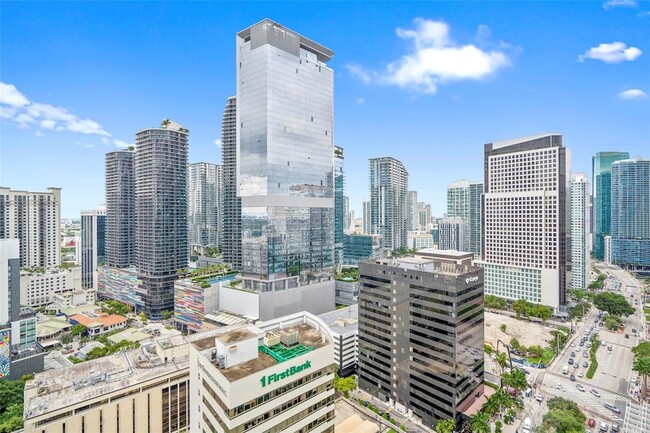 Building Photo - 951 Brickell Ave