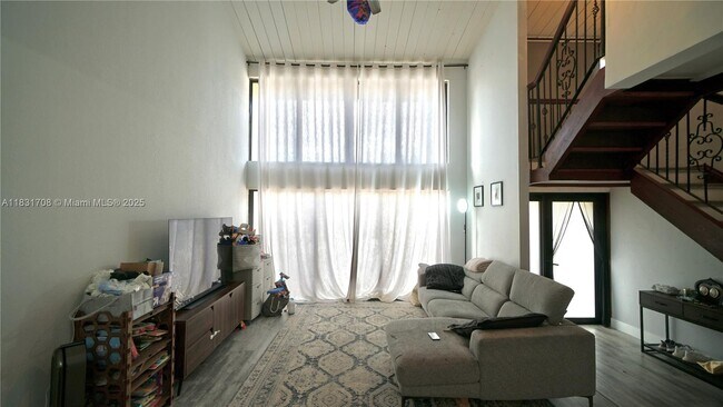 Building Photo - 741 E Coco Plum Cir