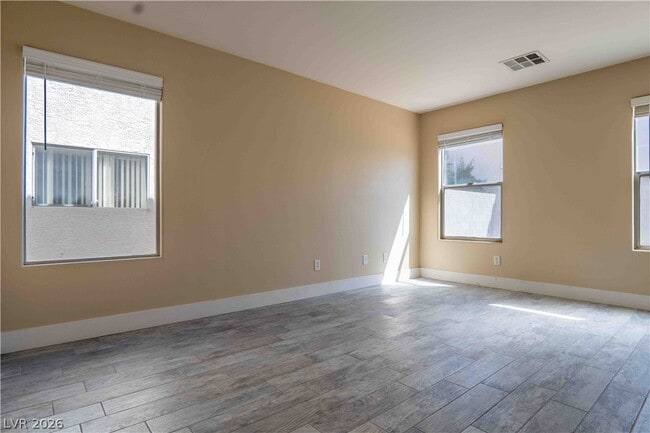 Building Photo - 5558 Rollins St