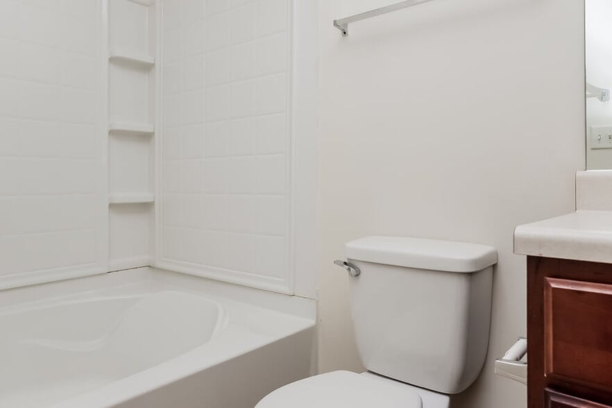 Building Photo - 1752 Old Dogwood