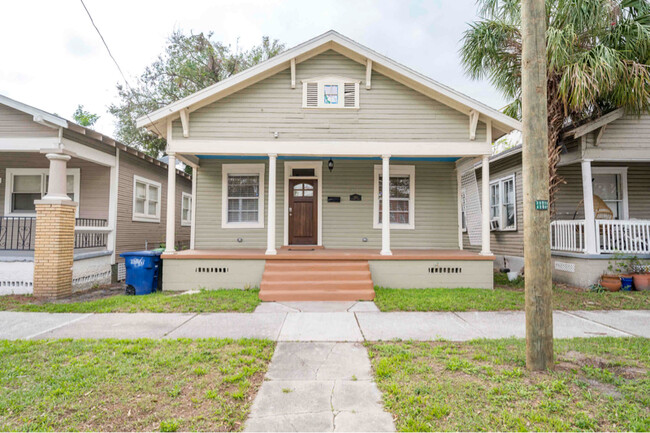 Primary Photo - 1611 E 15th Ave