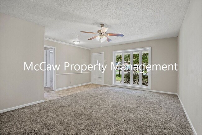 Building Photo - 1110 Rosedale Dr