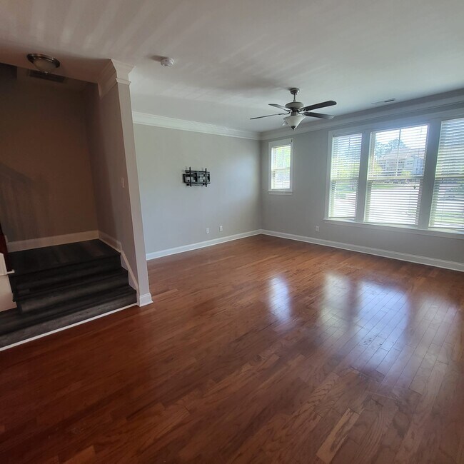 Building Photo - 513 Portstewart Dr