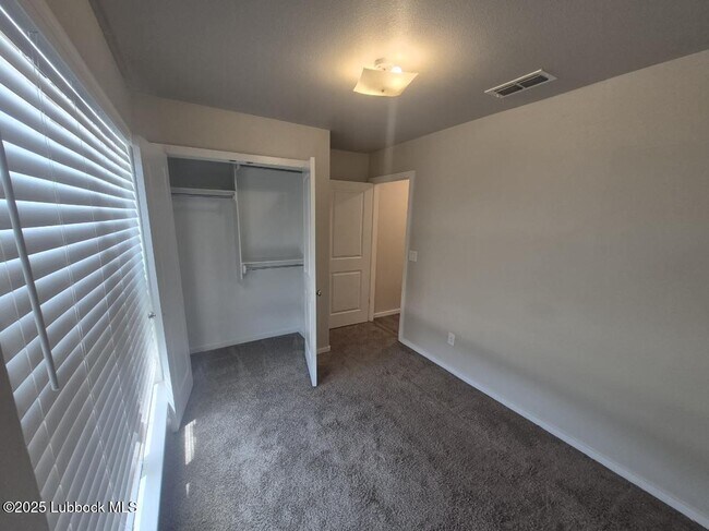 Building Photo - 14412 Avenue X
