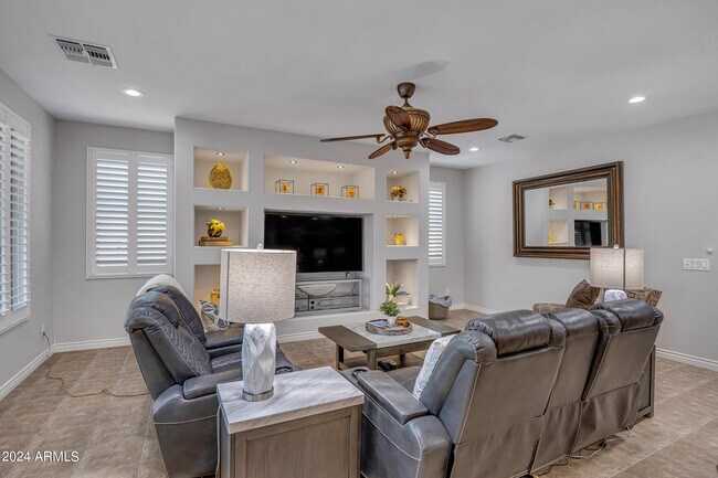 Building Photo - 20500 N Big Dipper Dr