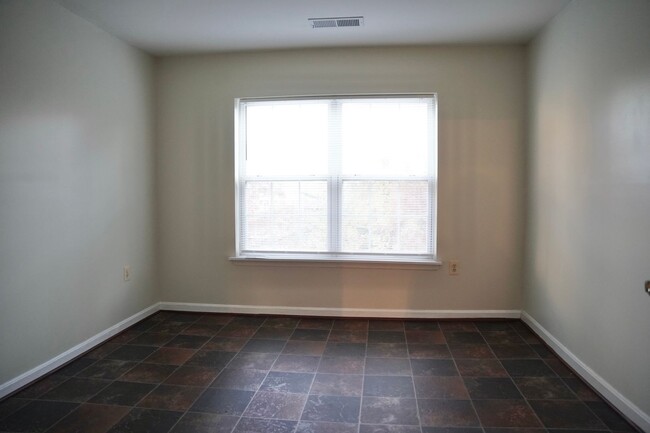 Primary Photo - Beautiful 2 BR/2 BA Condo in Greenbelt Lak...