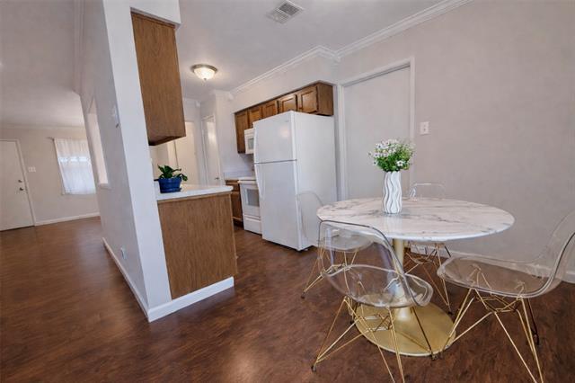 Building Photo - 414 Melrose Dr