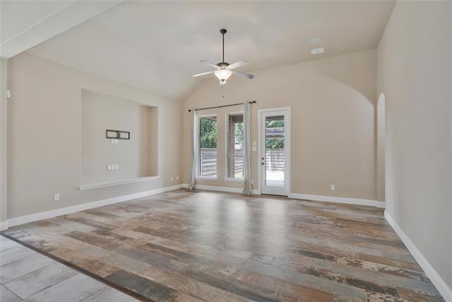 Building Photo - 855 Forest St