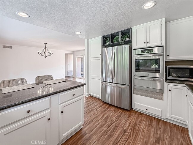 Building Photo - 31735 Bainbrook Ct
