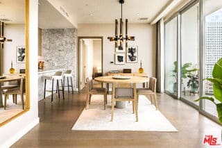 Building Photo - 2025 Ave of the Stars