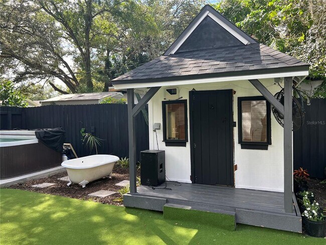 Building Photo - 4702 N Willis St