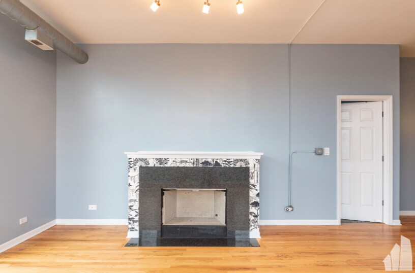 Building Photo - 2356 N Elston Ct