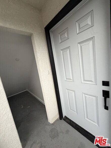 Building Photo - 8624 Graham Ave