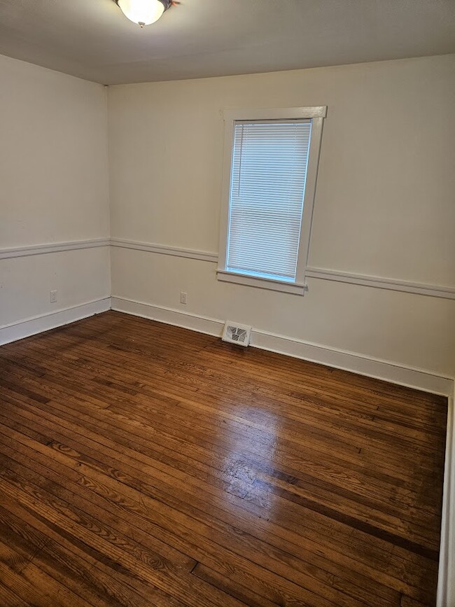 Dining Room - 4 Princeton Ave