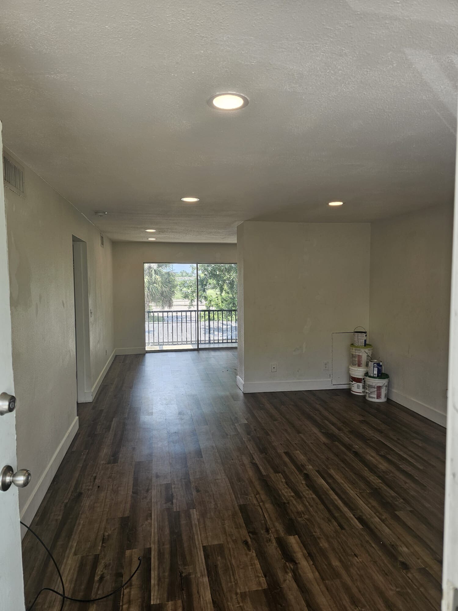 Building Photo - 1560 Colonial Blvd