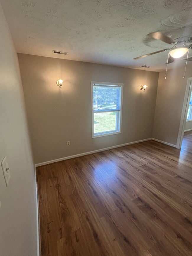 Building Photo - Charming 2-Bedroom Home Plus Bonus Attic S...