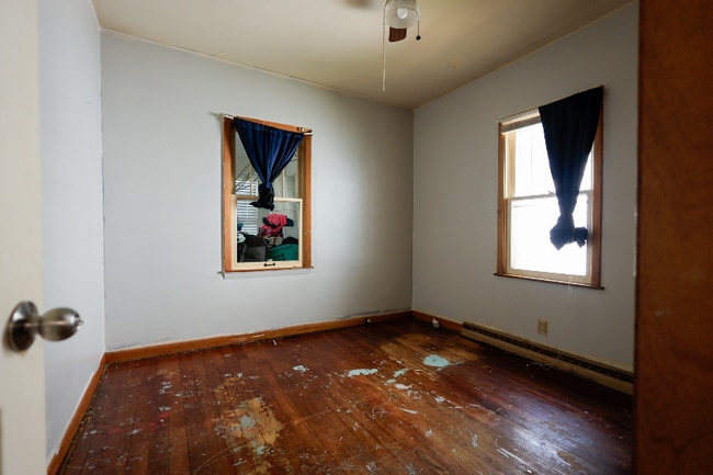 Building Photo - 1126 18th St NE