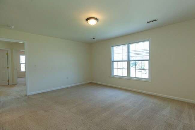 Building Photo - 59 Stork Ln