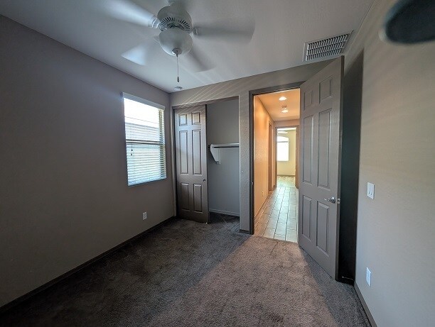 Building Photo - 41390 W Carlisle Ln