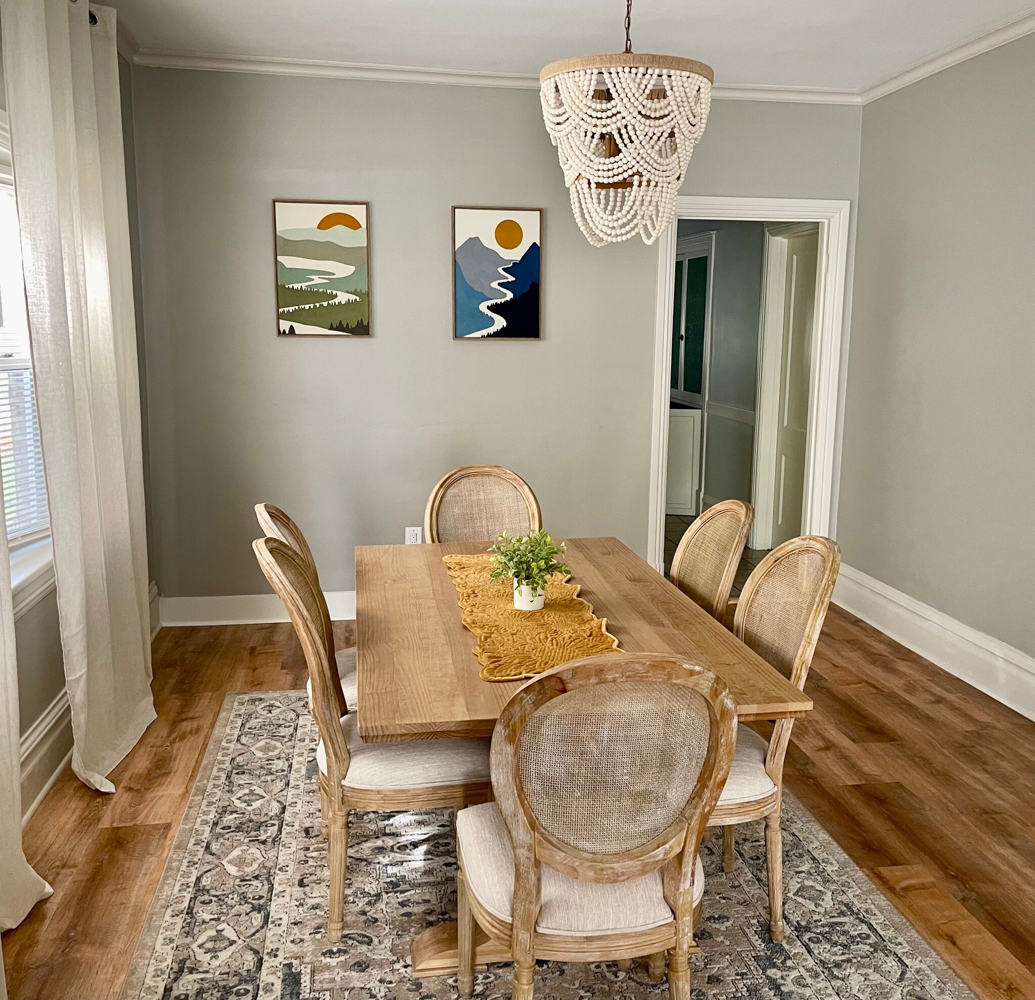 Dining Room - 224 N Austin Blvd
