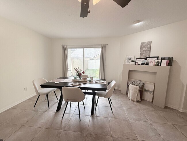 Building Photo - Peaceful Townhome in Fort Caroline with Fu...