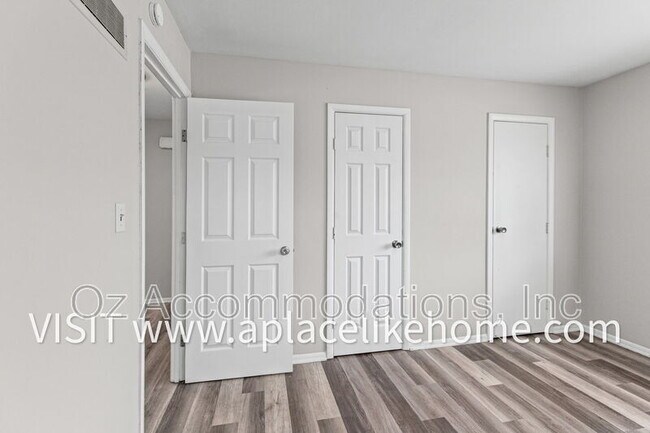 Building Photo - 3609 W 47th St