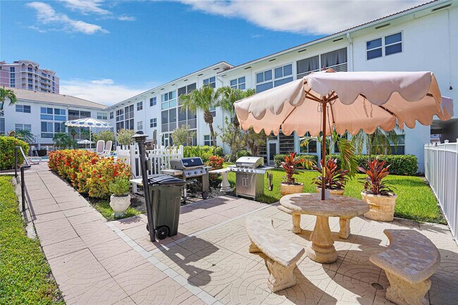 Building Photo - 1461 S Ocean Blvd