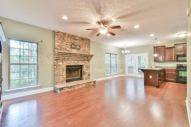 Building Photo - 11 Berg Strasse