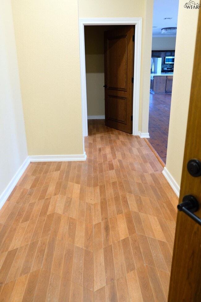 Building Photo - 20 Edwards Way