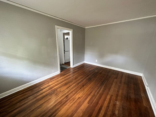 Building Photo - 108-110 Kilbourne Rd