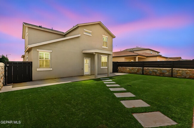 Building Photo - 3945 Desert Dunes Dr