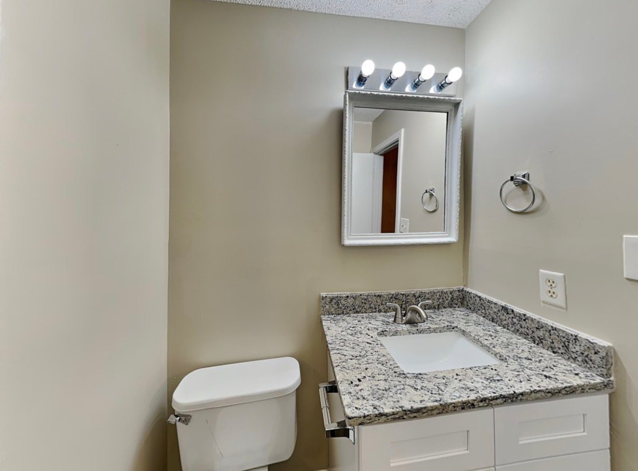 Building Photo - 10636 Greatford Ct