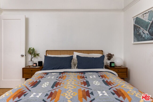 Building Photo - 3438 4th Ave