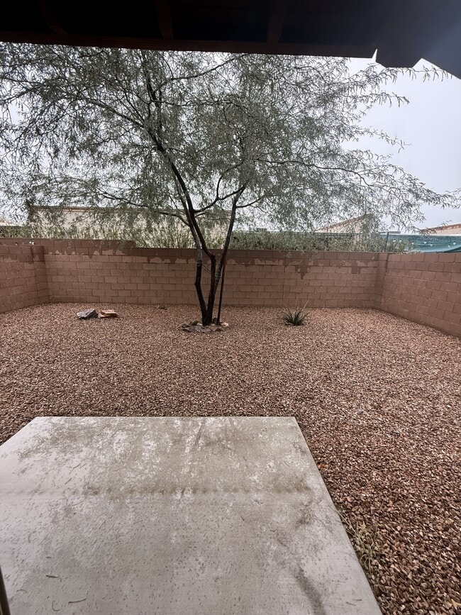 Building Photo - 4239 E Columbus Park Pl