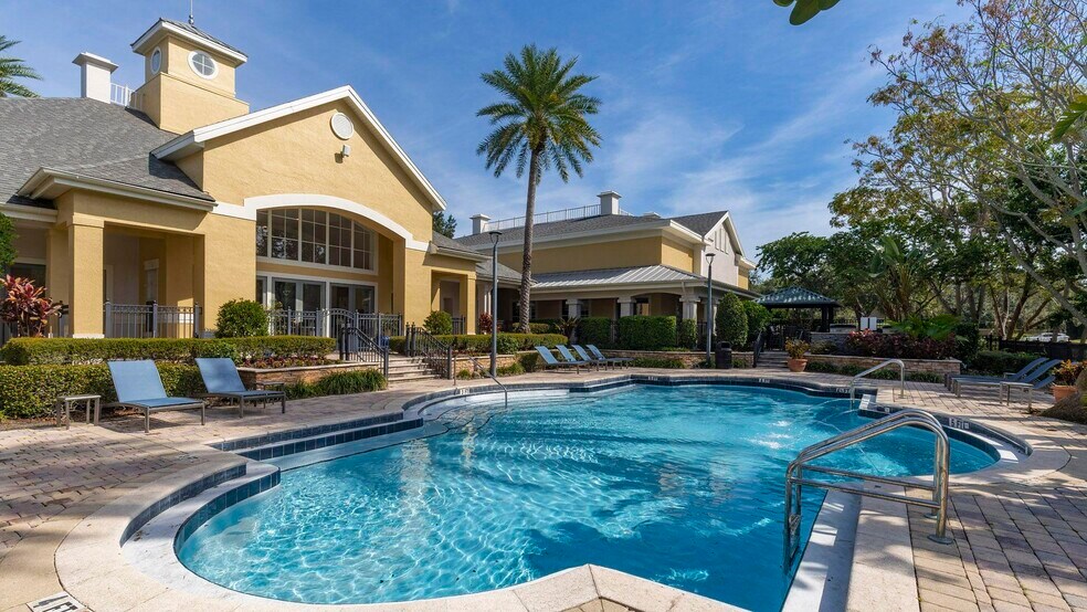 Building Photo - 2801 Biltmore Park Dr