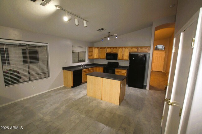 Building Photo - 14129 N 133rd Dr