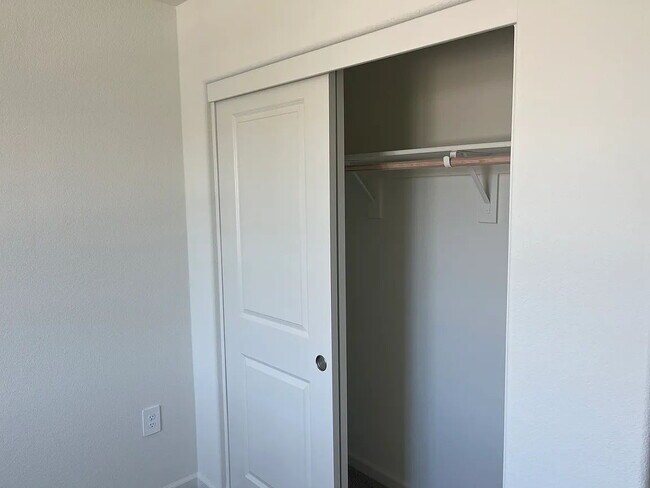 Building Photo - Single family residence, Available now!