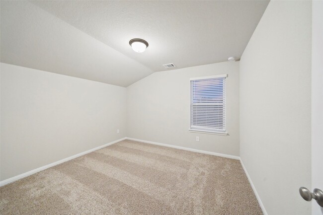 Building Photo - 18516 Amber Pine Ct