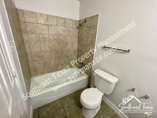 Building Photo - 5108 10th St