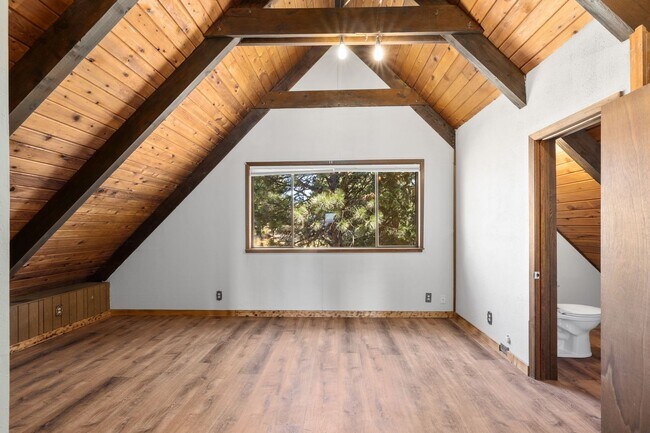 Building Photo - 250 Morrison Canyon Ln