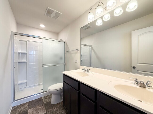 Building Photo - 2385 Upland Rd