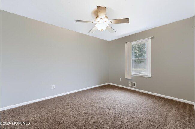Building Photo - 1317 3rd Ave