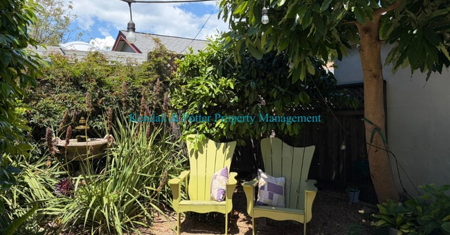 Building Photo - Cozy Cottage in The Jewel Box